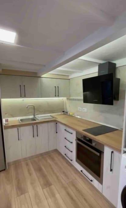 Lovely Apartment In Pogradec City With A Lake View Dış mekan fotoğraf